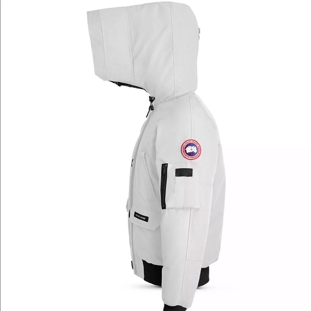 CANADA GOOSE :Chilliwack Hooded Down Bomber Jacket. North Star White